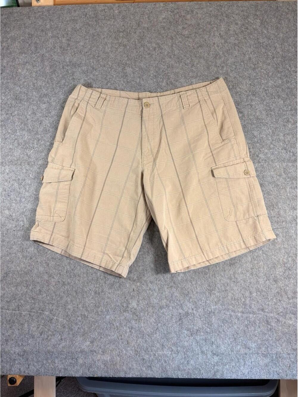 The North Face Shorts Mens 40 Regular Brown Plaid Flat Front Cargo Pockets